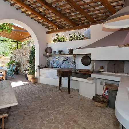 Villa Talia 4, Emma Cefalù